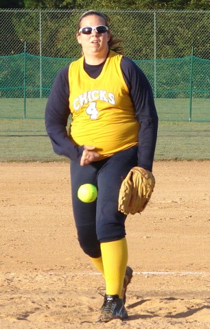 Sherre pitching.jpg
