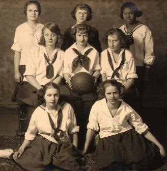 1920s Women Basketball Team