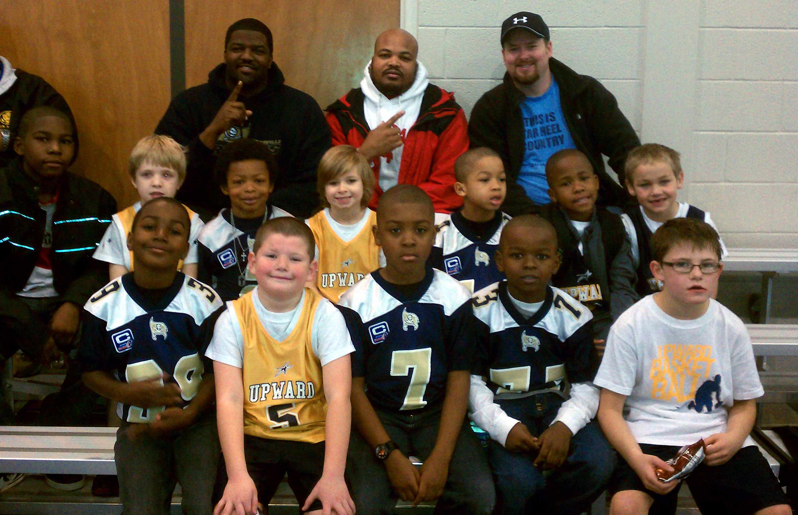 Raiders Tiny Mite attend basketball game
