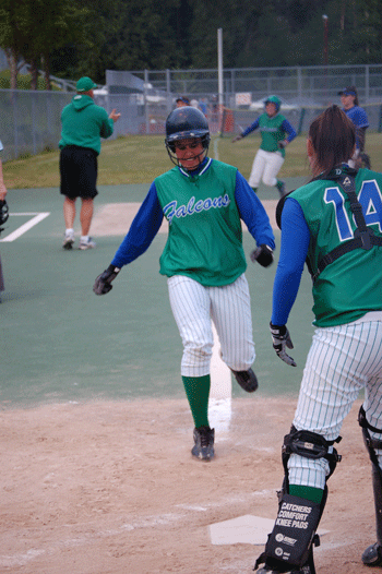 Lindsey scores!