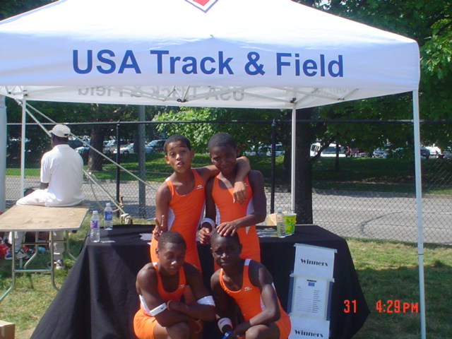 2005 Midget Boys 4 x 100 team