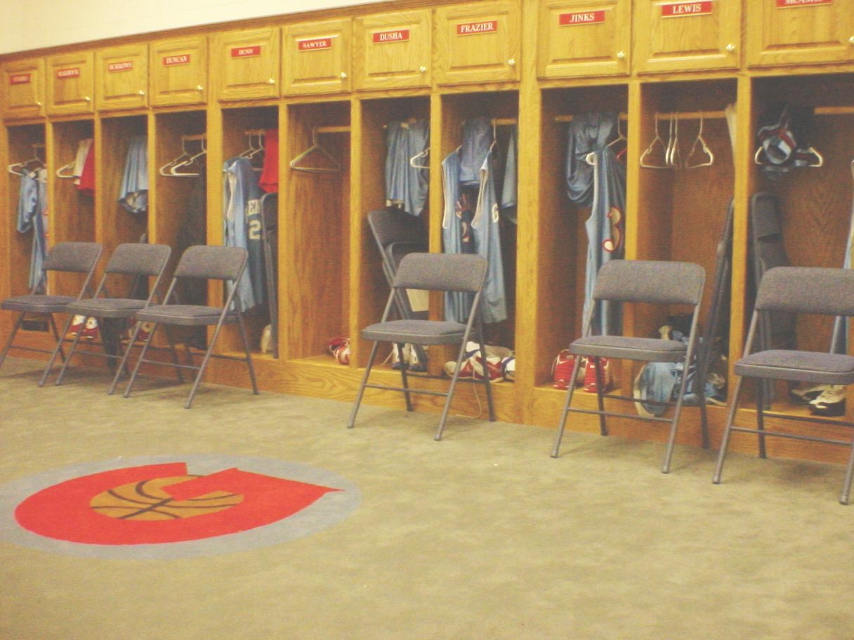GLENDALE LOCKERROOM #100