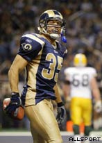 Aeneas Endzone pose