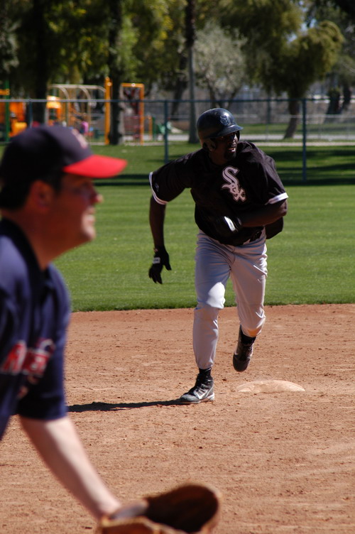 KENNY HARLEY SPRINTING TO 3RD