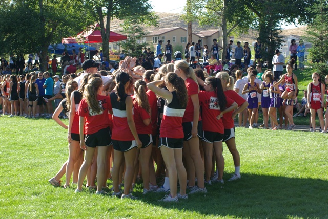 2010 MV Invite - soph girls cheer