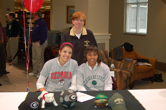 0809 AnneMarie_Chantel signing