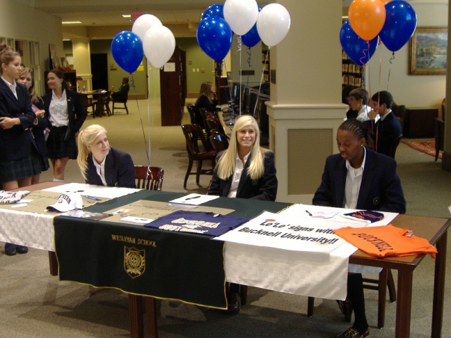 Whitneys-LeLe signing