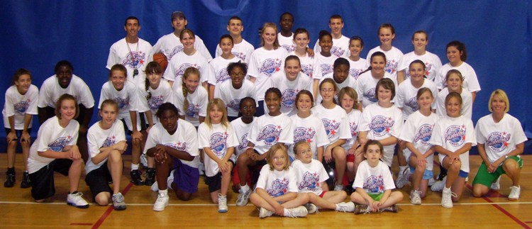 GIRLS SUMMER CAMP GROUP